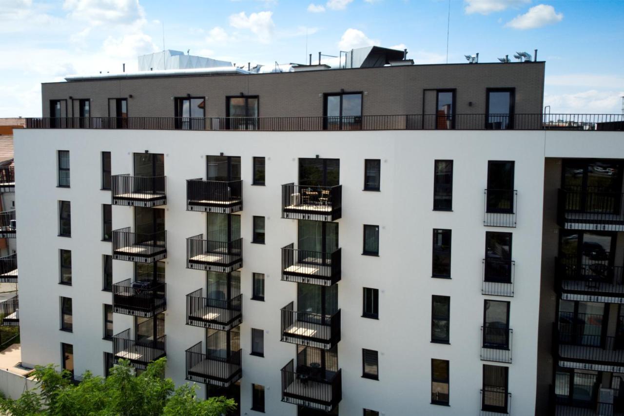 Essence Apartments Topaz Познан Екстериор снимка